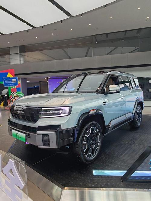 深圳罗湖区嘉隆胜企业管理咨询比亚迪方程豹硬派越野的爆款，英菲尼迪35周年与你共成长